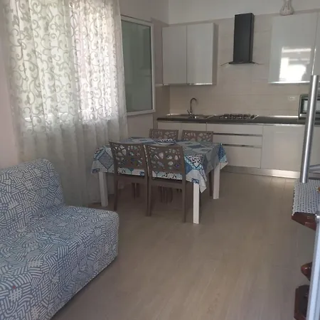 A Due Passi Dal Mare *