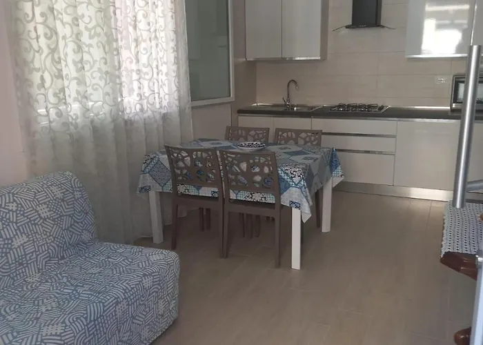 A Due Passi Dal Mare *