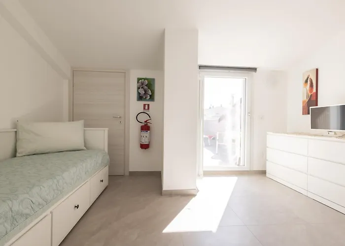 A Due Passi Dal Mare 펜션 카톨리카