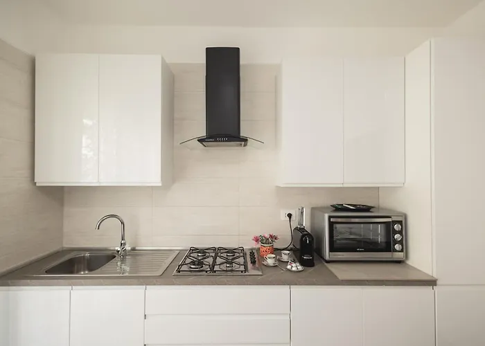 A Due Passi Dal Mare 카톨리카